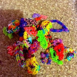 Loom bracelets different colours medium